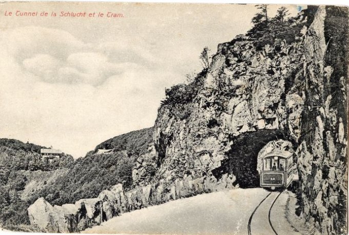 62 - A l'entr&eacute;e du tunnel